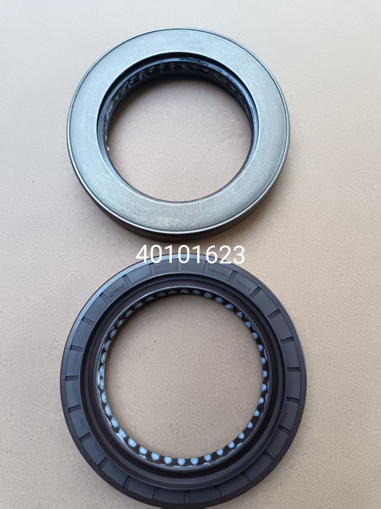 Differential oil seal 40101623 for IVECO