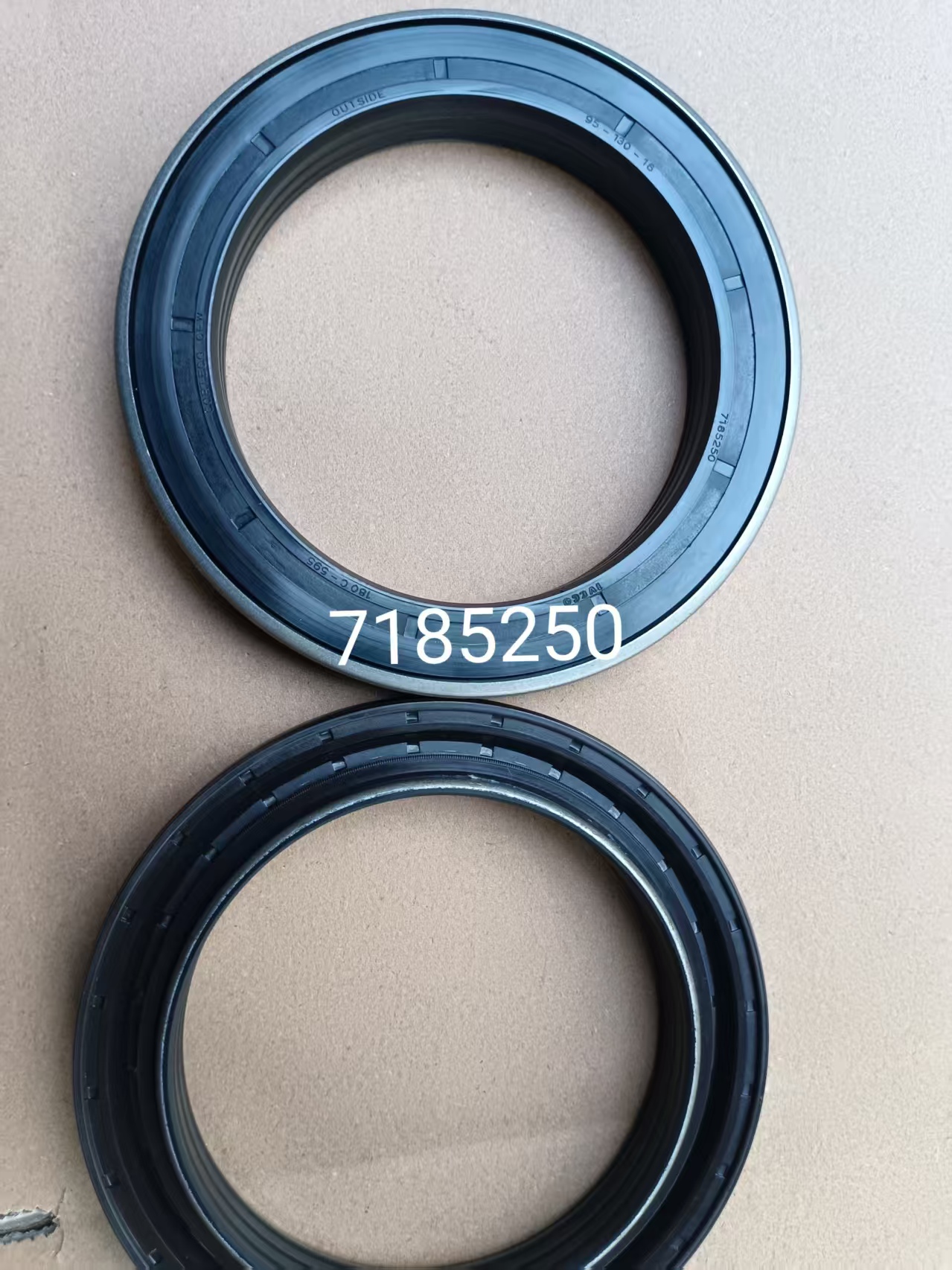 Wheel hub seal 7185250 for IVECO - 图片 1