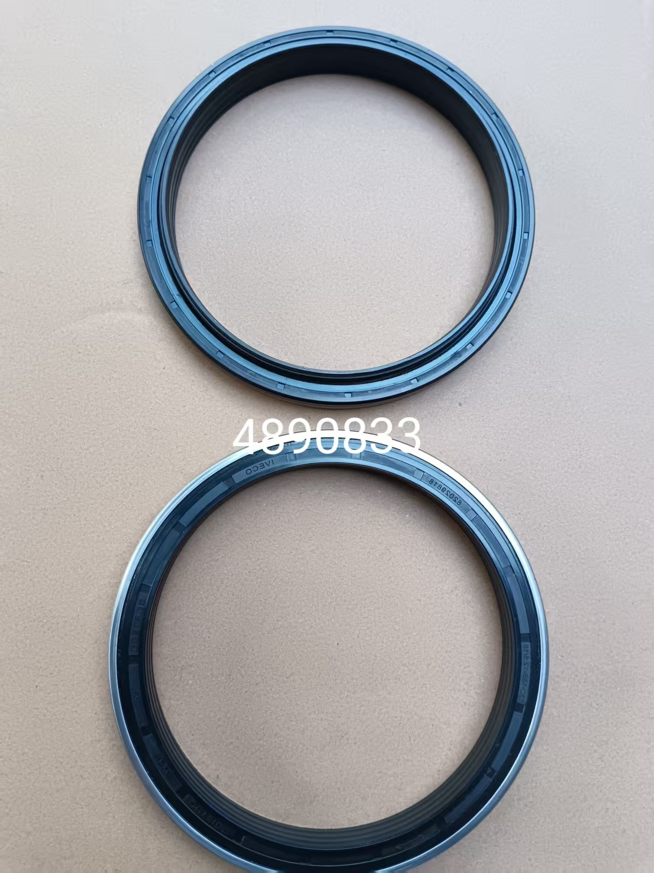 Rear Crankshaft oil seal 4890833 for CUMMINS, DAF, FIAT, IVECO - 图片 1